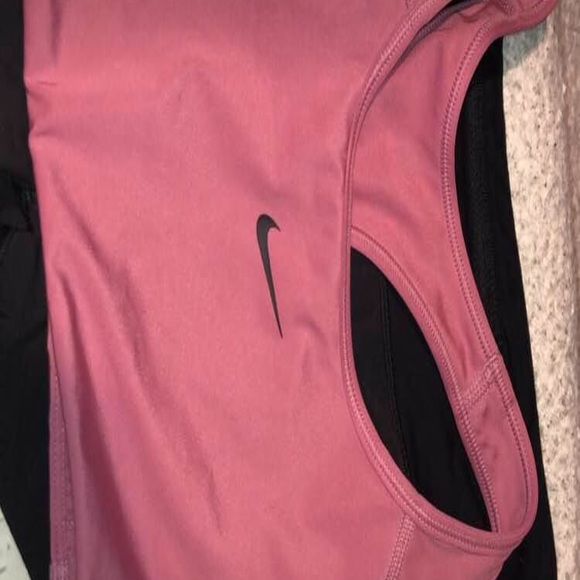 Nike sports bra - Picture 1 of 2